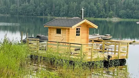 Flytende Badstue Renskær 6x4,8m og Badstue 4 kvm